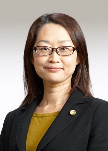 弁護士 安達 里美
